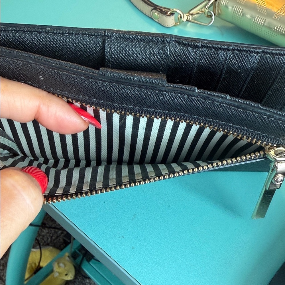 Kate Spade Black Leather Wallet clutch card holder designer bifold wristlet - Picture 4 of 9
